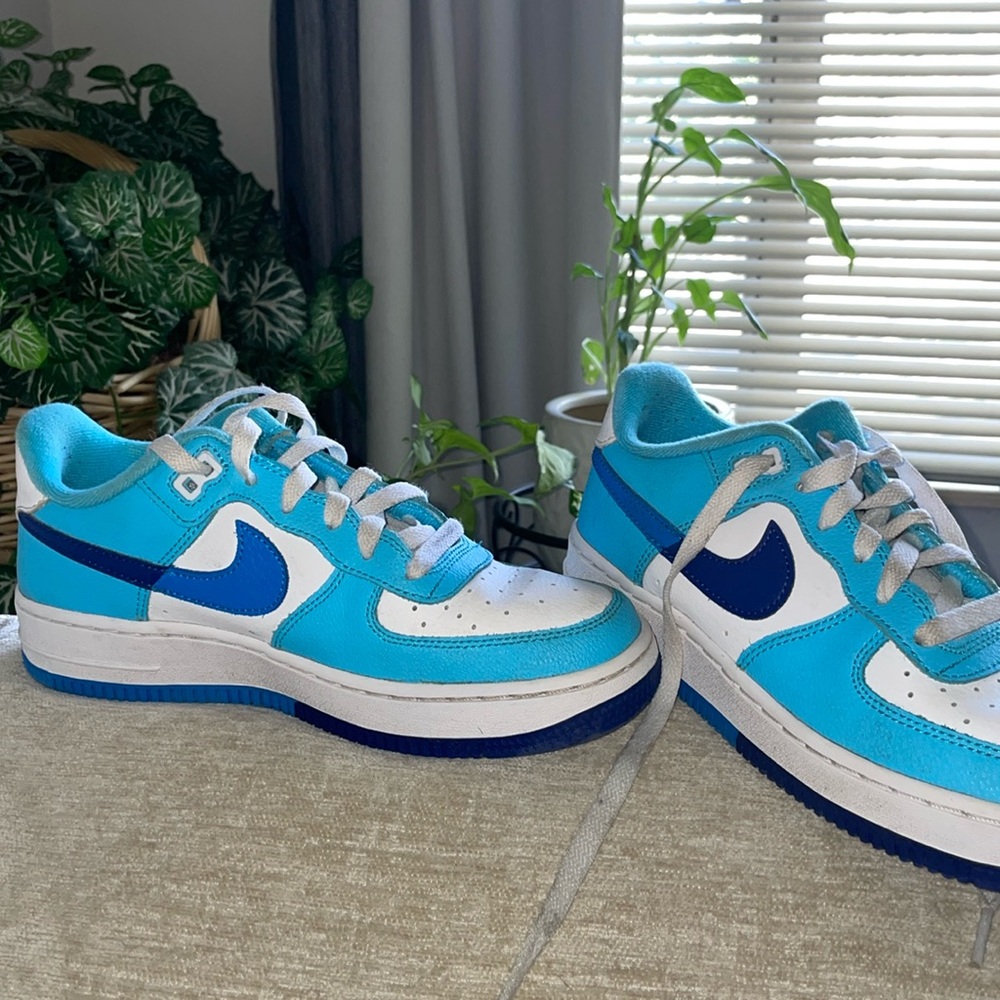 Youth size 5 Air Forces